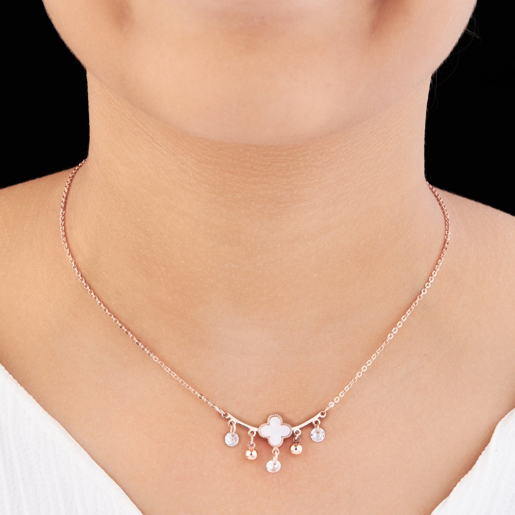 Solibelle 18K Rose Gold Queen Flower Charm Necklace